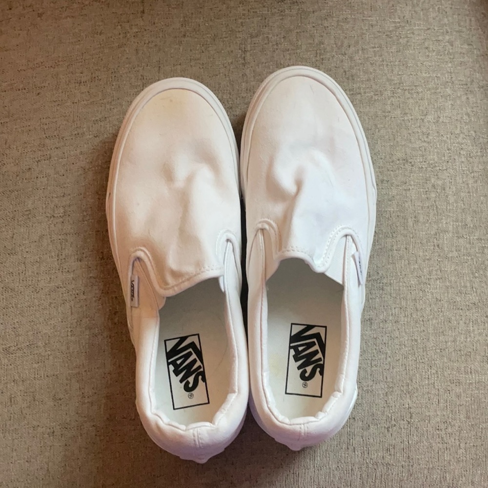White vans, excellent condition wmn 7.5